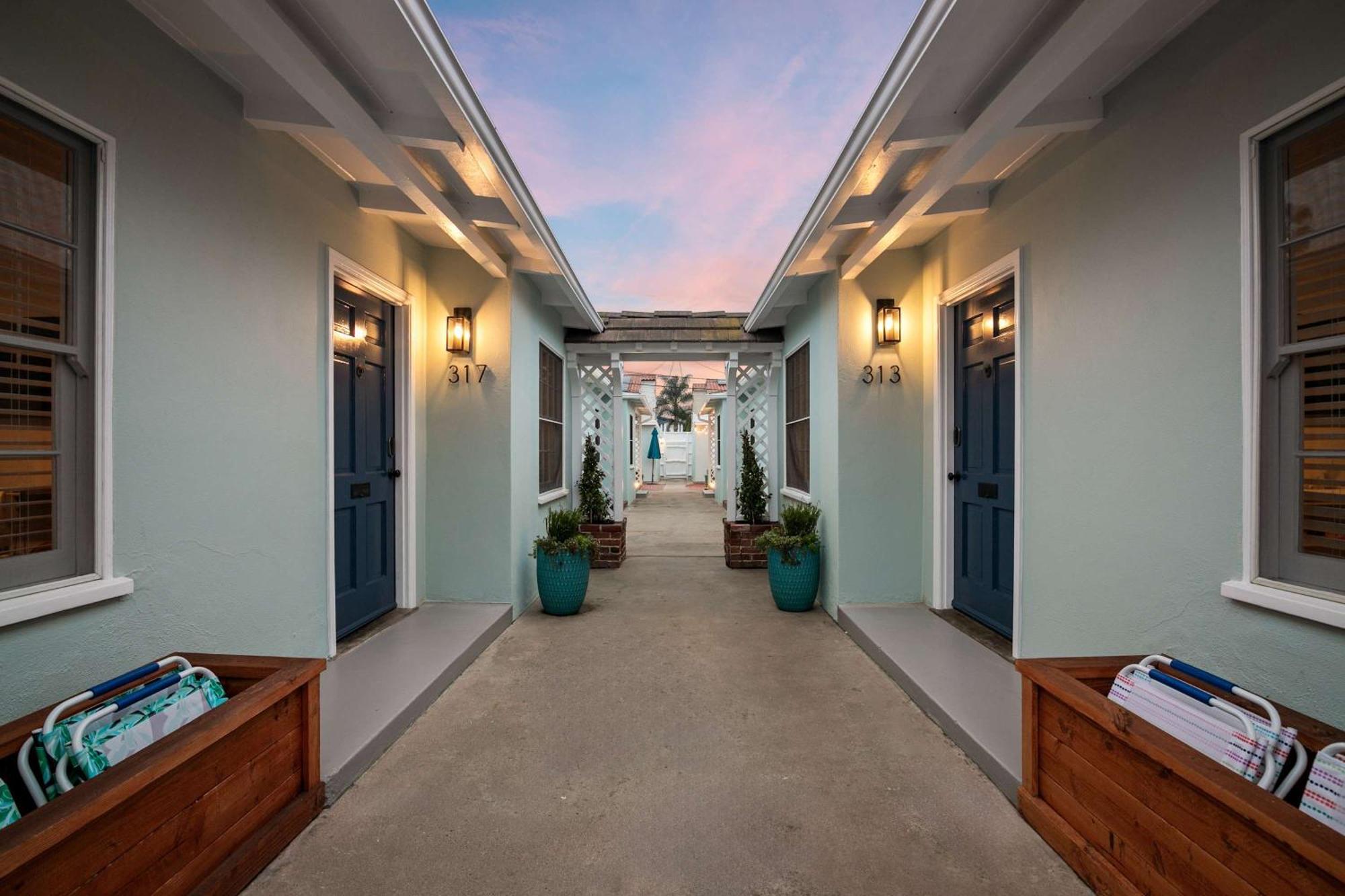 Coastal Retreat 1br Steps To Ocean & Peek Views Holiday home