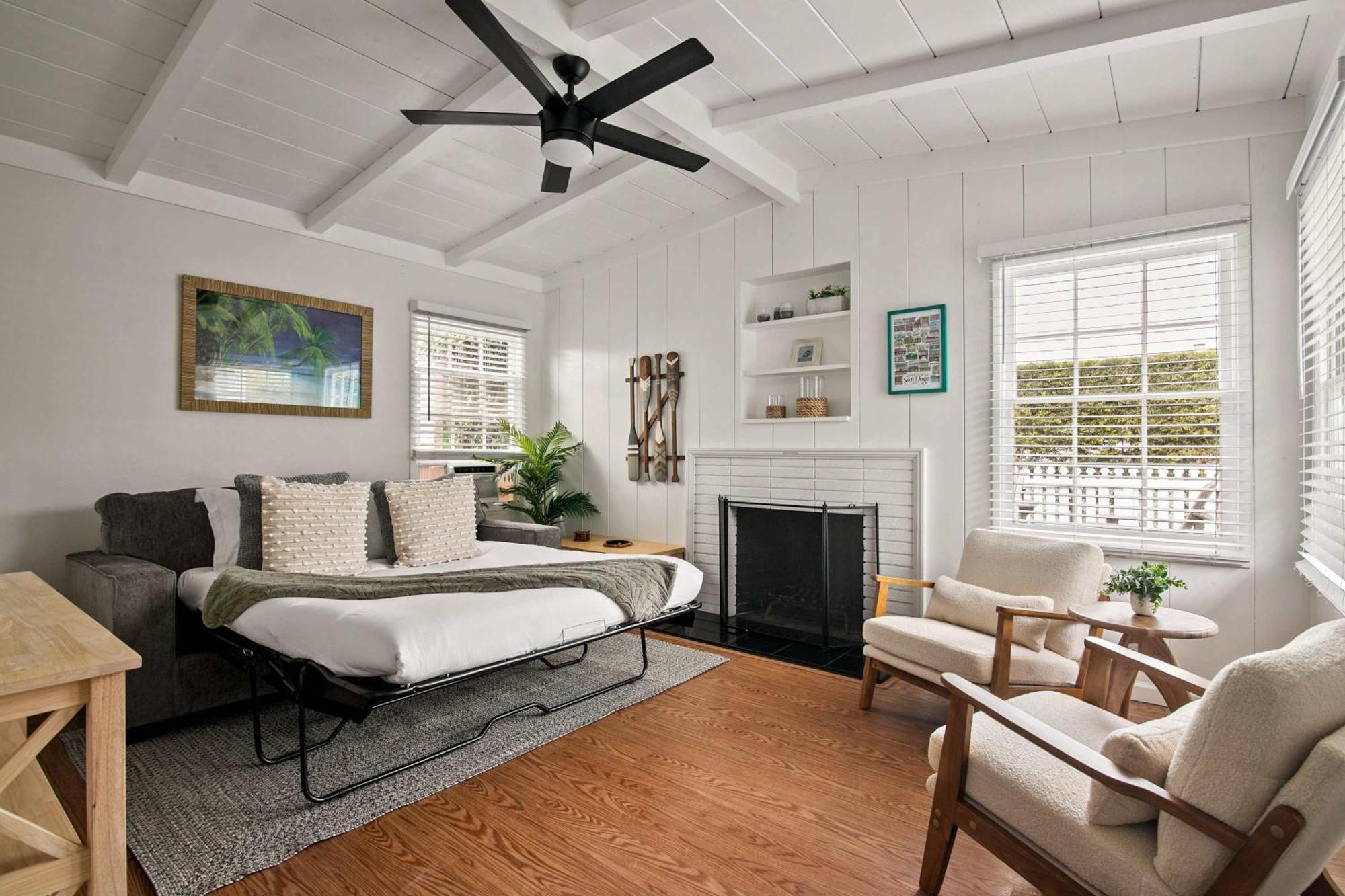 Holiday home Coastal Retreat 1br Steps To Ocean & Peek Views